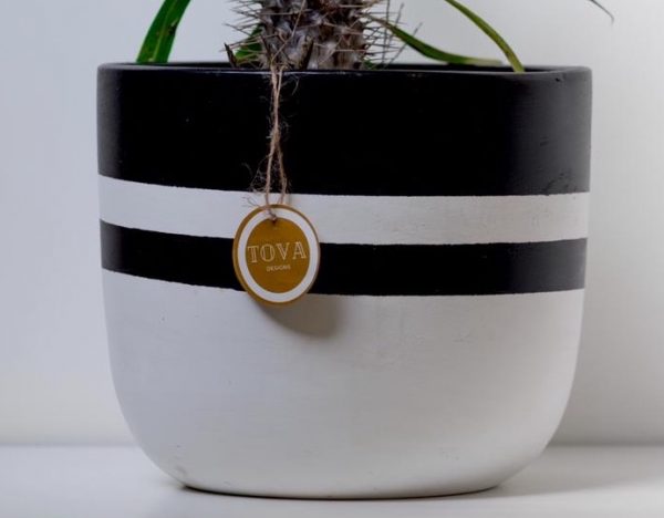 Black and White Pot